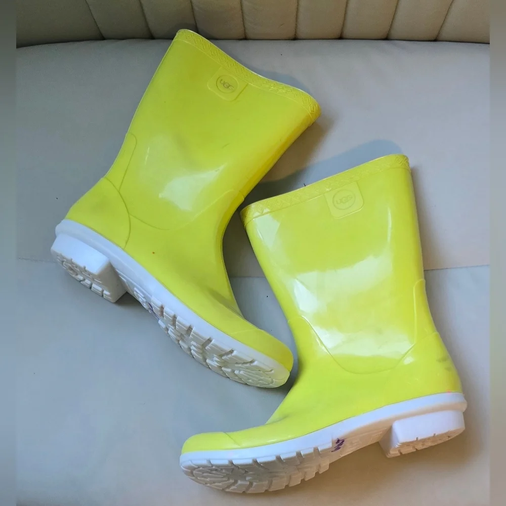 UGG Boots  Sienna Rain Mid Calf Waterproof Yellow Womens size US 8/mens Size 6 - Picture 6 of 14